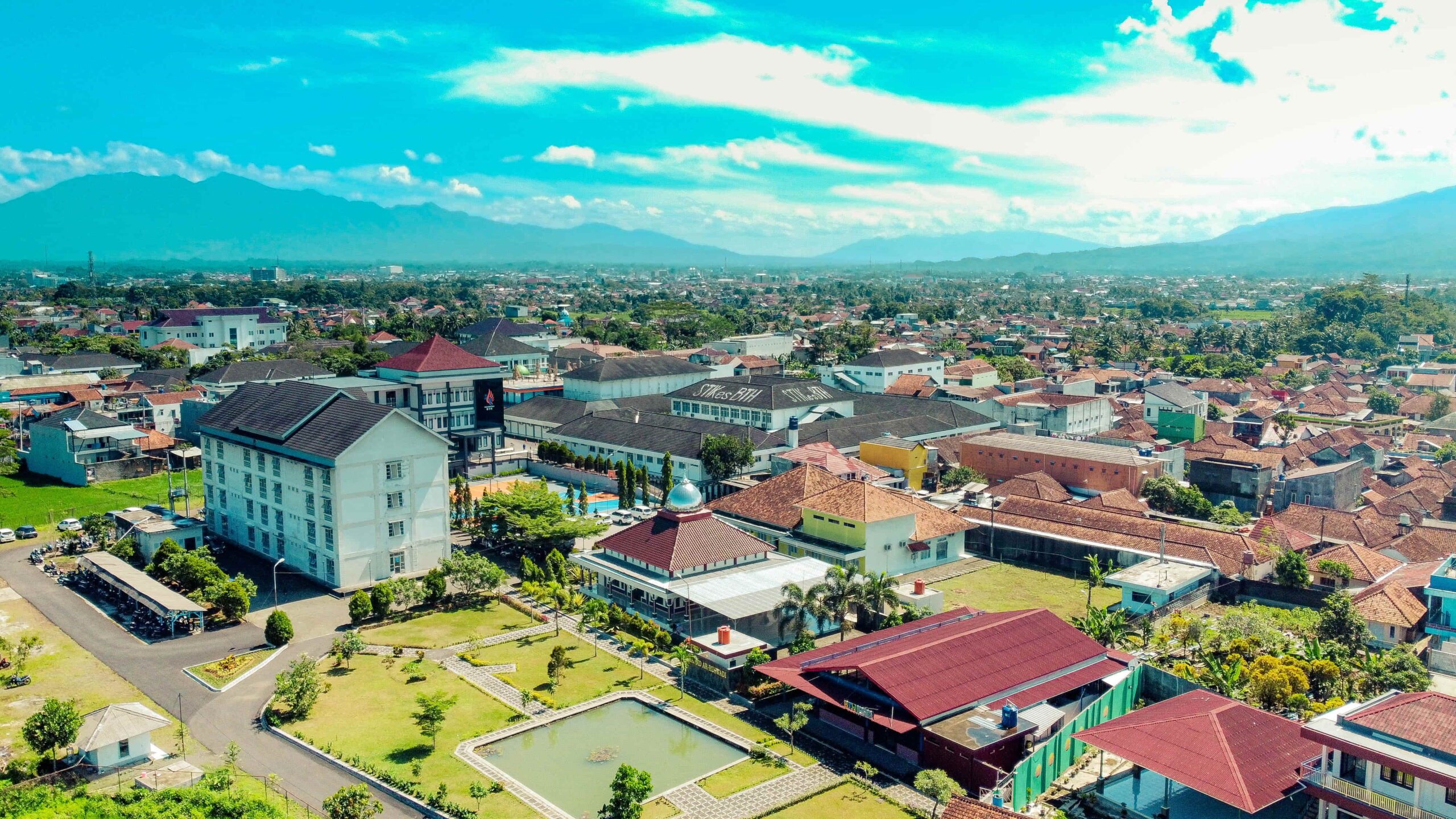 Logo Universitas Bakti Tunas Husada